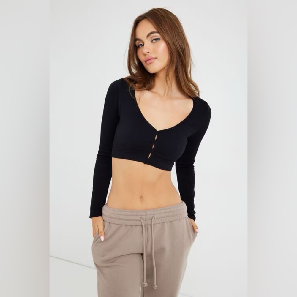 2 Garage seamless peekaboo tops bundle
